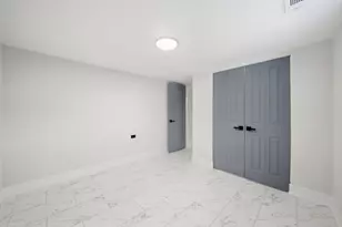 8718 S Euclid Ave, Chicago, IL 60617 - Photo 23
