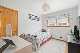 2416 Ernst St, Franklin Park, IL 60131 - Photo 13