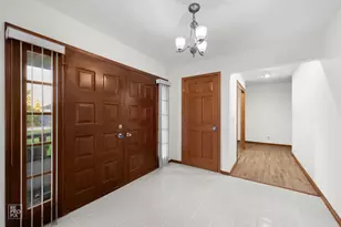 24844 N Cherokee Dr, Lake Barrington, IL 60010 - Photo 3