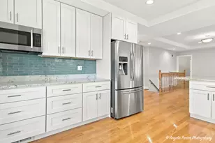643 Sylviawood Ave, Park Ridge, IL 60068 - Photo 11