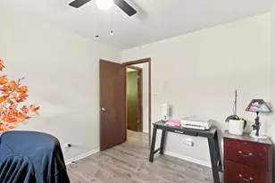 1036 Foxworth Blvd, Lombard, IL 60148 - Photo 19
