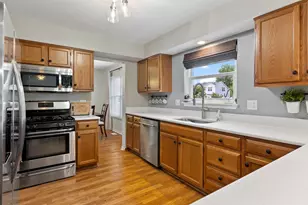 1450 Ashwood Dr, Elgin, IL 60123 - Photo 7