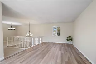 223 Augusta Dr, Vernon Hills, IL 60061 - Photo 3