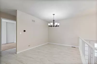 223 Augusta Drive, Vernon Hills, IL 60061 - Photo 5