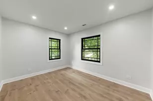 122 N Oakwood Ave, West Chicago, IL 60185 - Photo 15