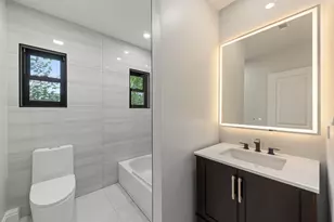 122 N Oakwood Ave, West Chicago, IL 60185 - Photo 17