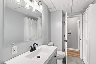 559 S Park Rd, Lombard, IL 60148 - Photo 19