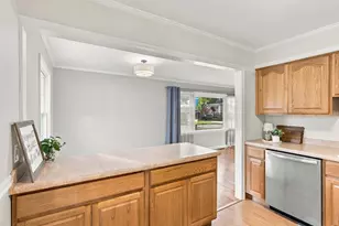 559 S Park Rd, Lombard, IL 60148 - Photo 9
