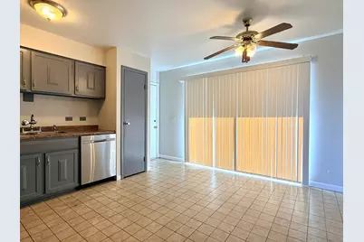 1452 Carol Court #2A, Palatine, IL 60074 - Photo 3