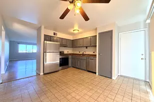 1452 Carol Ct, Palatine, IL 60074 - Photo 5