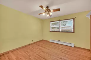 36 S Highview Ave, Addison, IL 60101 - Photo 13