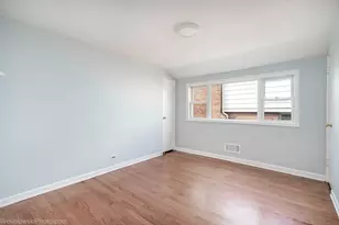 7261 N East Prairie Rd, Lincolnwood, IL 60712 - Photo 21