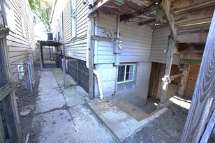 2233 N Kenneth Ave, Chicago, IL 60639 - Photo 39