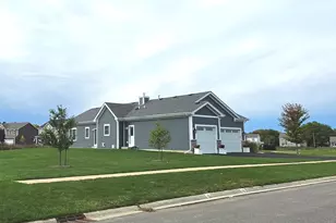 560 N Oak St, Hinckley, IL 60520 - Photo 5