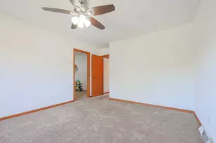1801 Monterey Ct, Hoffman Estates, IL 60169 - Photo 21