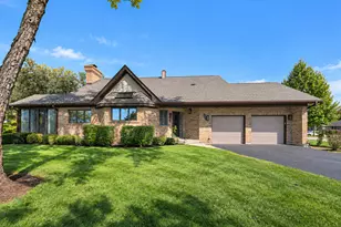 1801 Monterey Ct, Hoffman Estates, IL 60169 - Photo 1