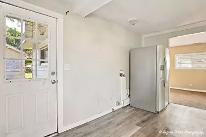 420 Washington Park, Waukegan, IL 60085 - Photo 7