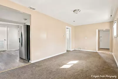 420 Washington Park, Waukegan, IL 60085 - Photo 5