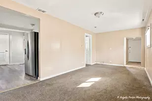 420 Washington Park, Waukegan, IL 60085 - Photo 5