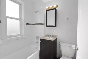 1608 W Sherwin Ave, Chicago, IL 60626 - Photo 9