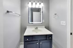 1108 E Marquette Rd, Chicago, IL 60637 - Photo 15