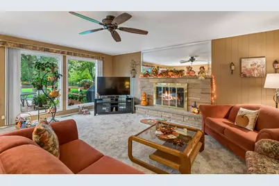 2228 Hanlon Road, Libertyville, IL 60048 - Photo 5