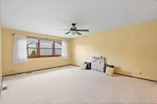 104 Millis Ln, Schaumburg, IL 60193 - Photo 15