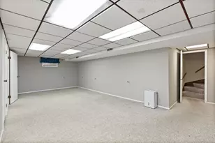 104 Millis Ln, Schaumburg, IL 60193 - Photo 23