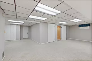 104 Millis Ln, Schaumburg, IL 60193 - Photo 21