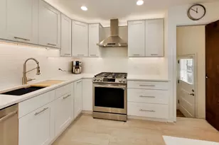 7510 W Jonquil Terrace, Niles, IL 60714 - Photo 9