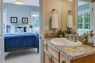 121 S Stough St, Hinsdale, IL 60521 - Photo 25