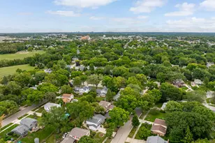 601 Menominee Ln, Naperville, IL 60563 - Photo 27
