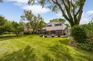 601 Menominee Ln, Naperville, IL 60563 - Photo 25