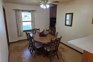 2207 16th Ave, Sterling, IL 61081 - Photo 9