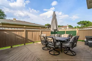 557 Delaware Trail, Carol Stream, IL 60188 - Photo 23