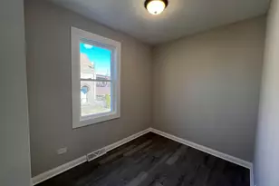 5337 S Fairfield Ave, Chicago, IL 60632 - Photo 7