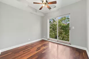 3435 W Berteau, Chicago, IL 60618 - Photo 13