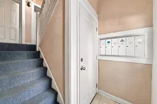 3435 W Berteau, Chicago, IL 60618 - Photo 5
