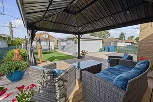 9522 Davis St, Franklin Park, IL 60131 - Photo 7