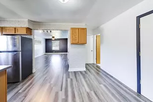 1316 Beverly Ln, Streamwood, IL 60107 - Photo 9