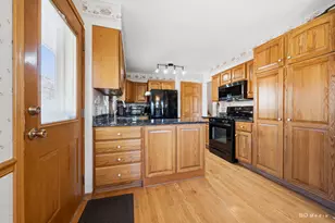 8607 S Tripp Ave, Chicago, IL 60652 - Photo 5
