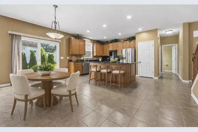 2023 Torino Drive, Elgin, IL 60123 - Photo 11