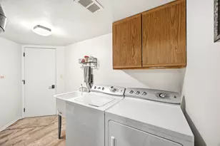 60 Winding Run Ln, Streamwood, IL 60107 - Photo 11