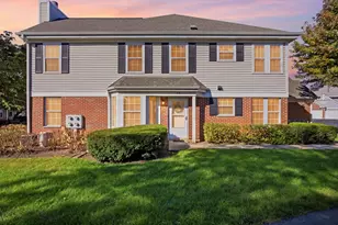 60 Winding Run Ln, Streamwood, IL 60107 - Photo 1