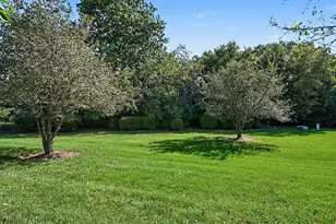 1392 Prairie View Pkwy, Cary, IL 60013 - Photo 25