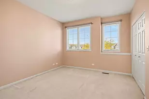 1392 Prairie View Pkwy, Cary, IL 60013 - Photo 15