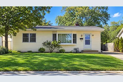 329 S 12th Street, Saint Charles, IL 60174 - Photo 1