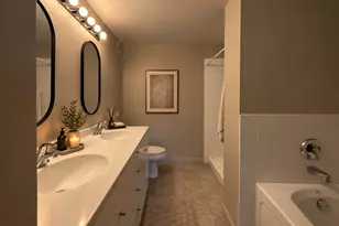 200 W Grand Ave, Chicago, IL 60610 - Photo 7