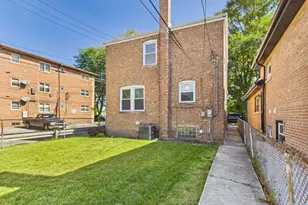 8714 S Merrill Ave, Chicago, IL 60617 - Photo 33