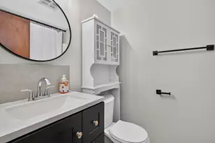 2407 E Brandenberry Ct, Arlington Heights, IL 60004 - Photo 15